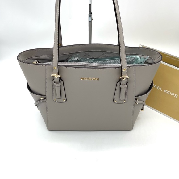 Michael Kors Voyager East Wast Tote Bag - Picture 6 of 12